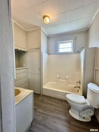 $39,900 | 924 South Warren Street, Peoria, IL 61605