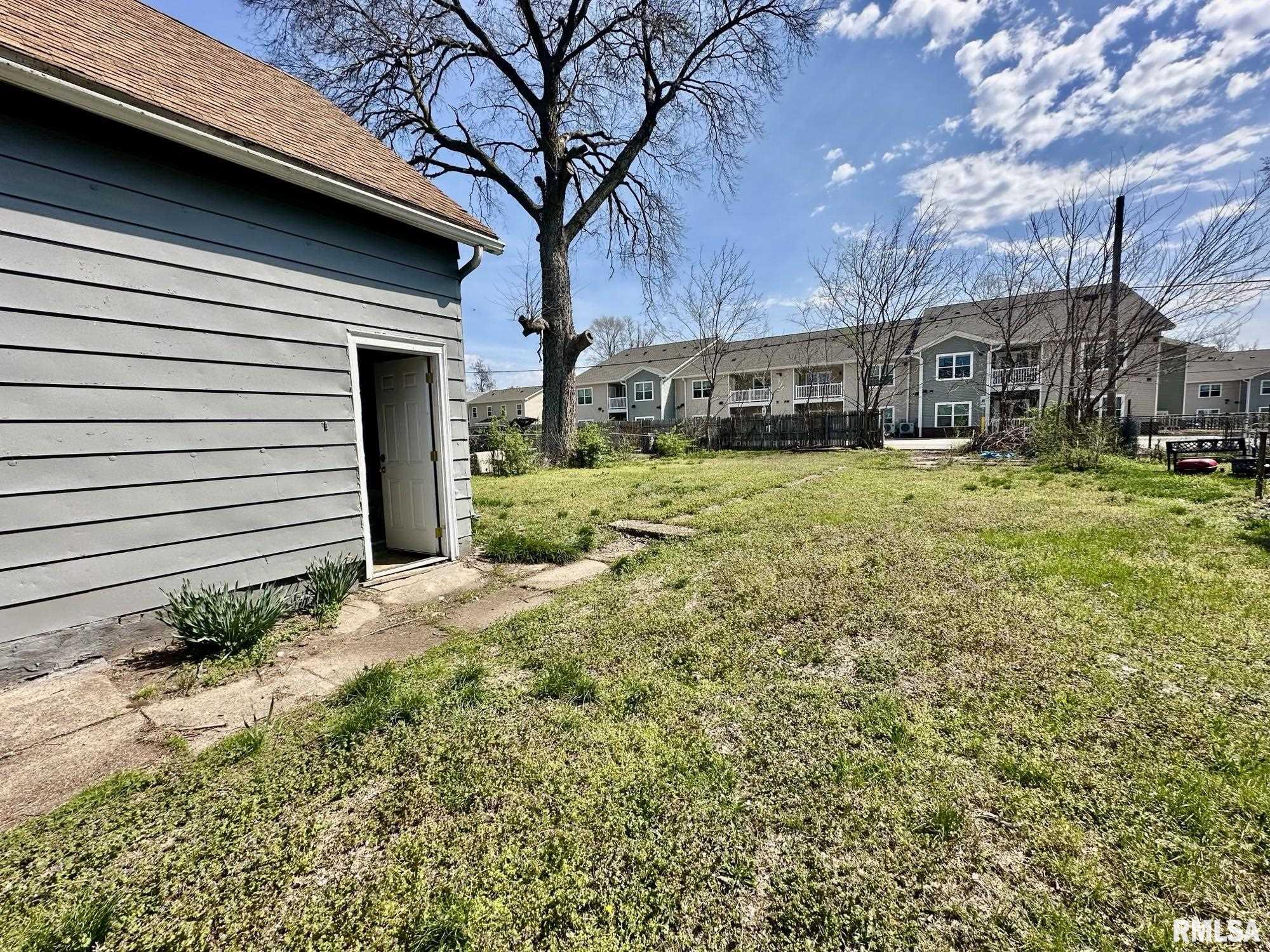 924 South Warren Street Peoria, IL 61605 - Photo 28 of 32