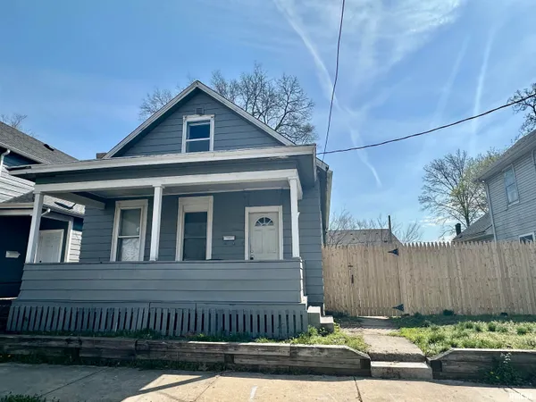 $39,900 | 924 South Warren Street, Peoria, IL 61605
