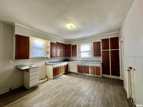 $39,900 | 924 South Warren Street, Peoria, IL 61605