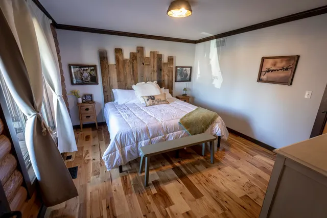 $735,000 | 6832 Northwest 40th Street, El Dorado, KS 67042