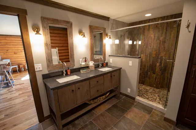 $735,000 | 6832 Northwest 40th Street, El Dorado, KS 67042