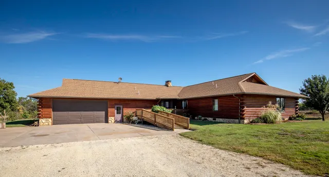 $735,000 | 6832 Northwest 40th Street, El Dorado, KS 67042