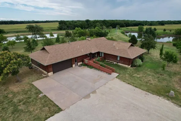 $735,000 | 6832 Northwest 40th Street, El Dorado, KS 67042