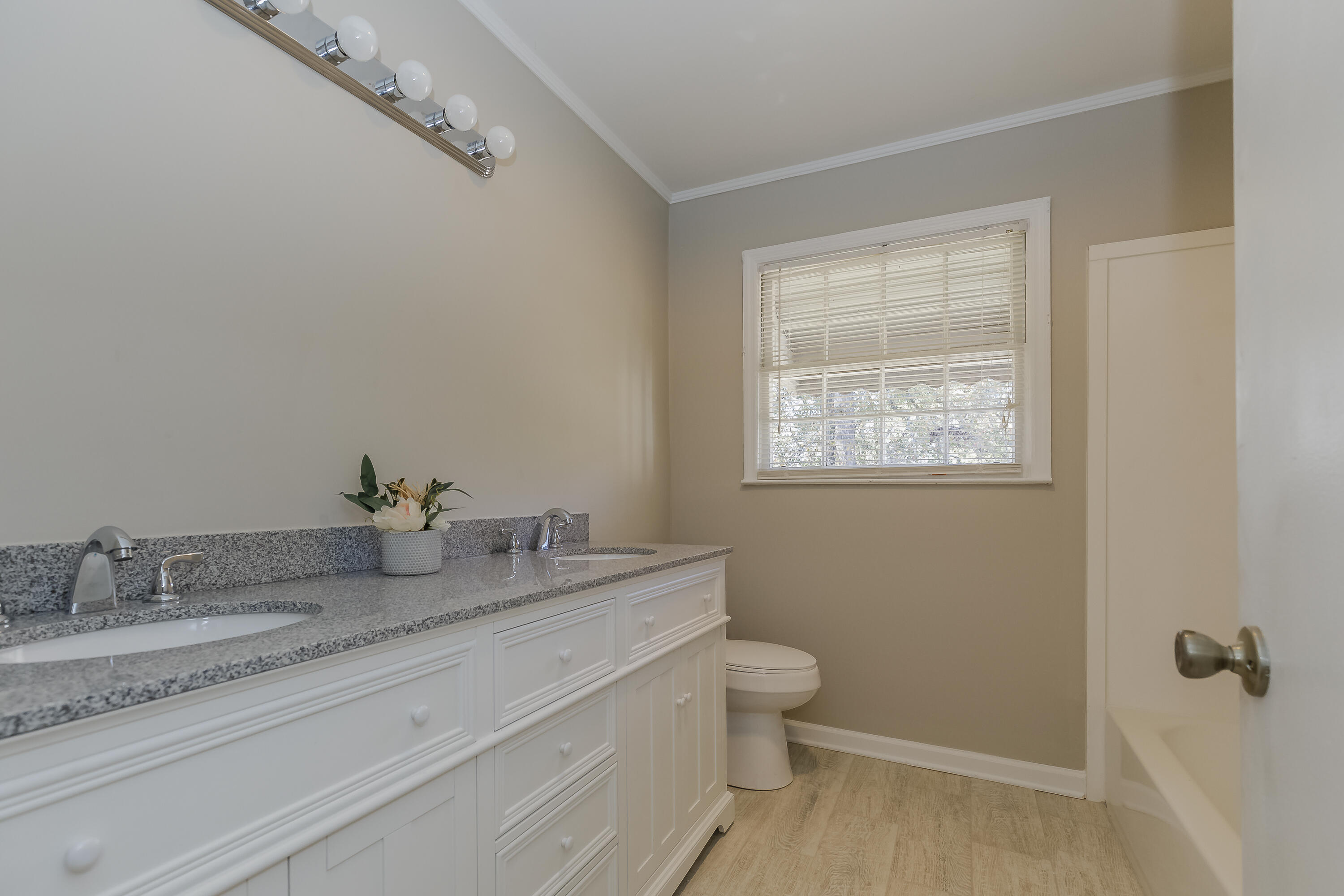 136 Tyler Street Summerville, GA 30747 - Photo 20 of 35 Bathroom