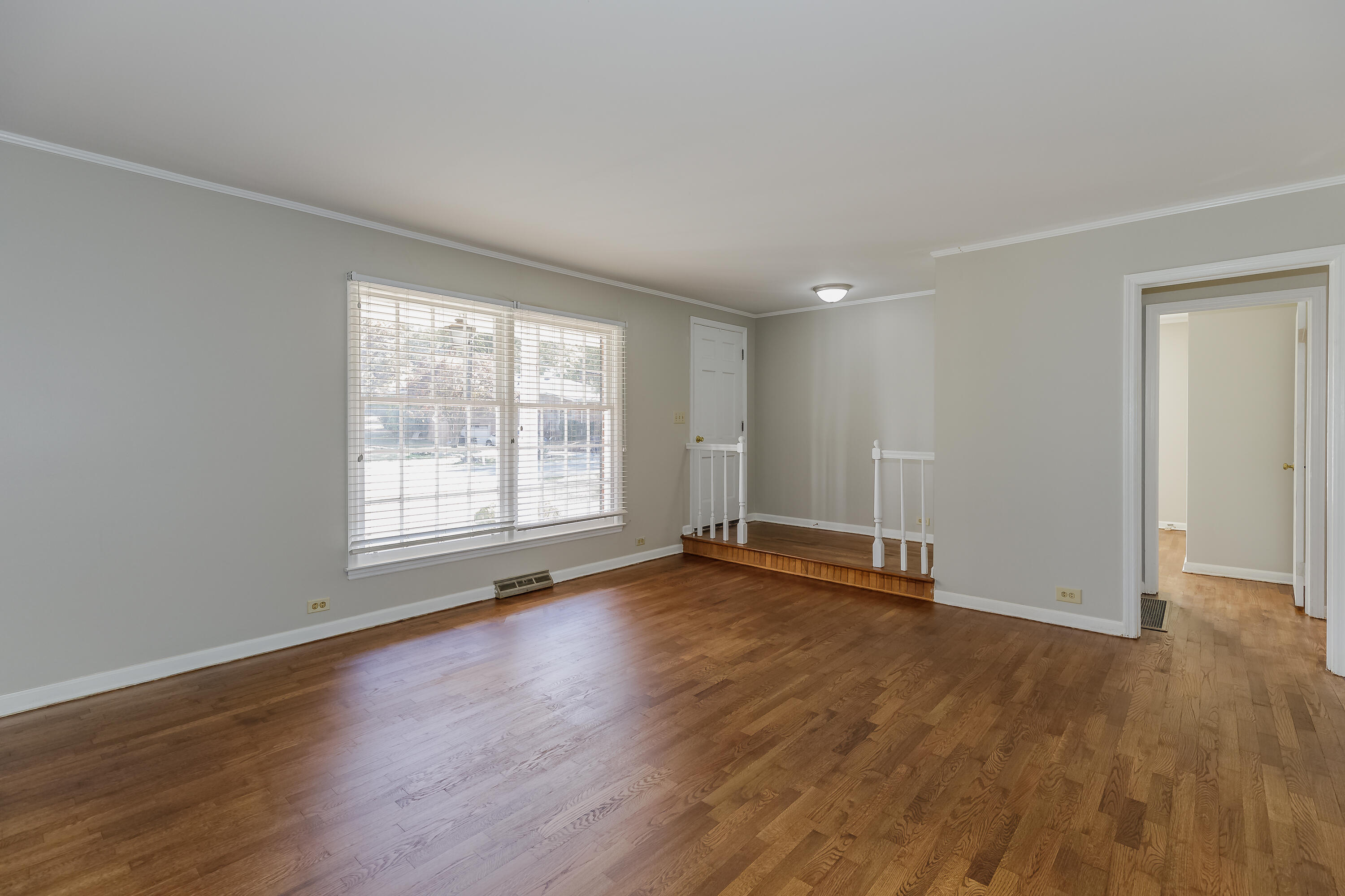 136 Tyler Street Summerville, GA 30747 - Photo 4 of 35 Lliving Room