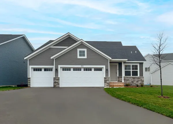 $464,900 | 1001 Buffalo Street, Delano, MN 55328