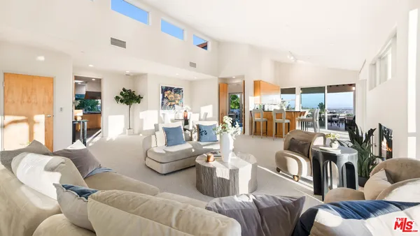 $19,800,000 | 816 Monte Leon Drive, Beverly Hills, CA 90210