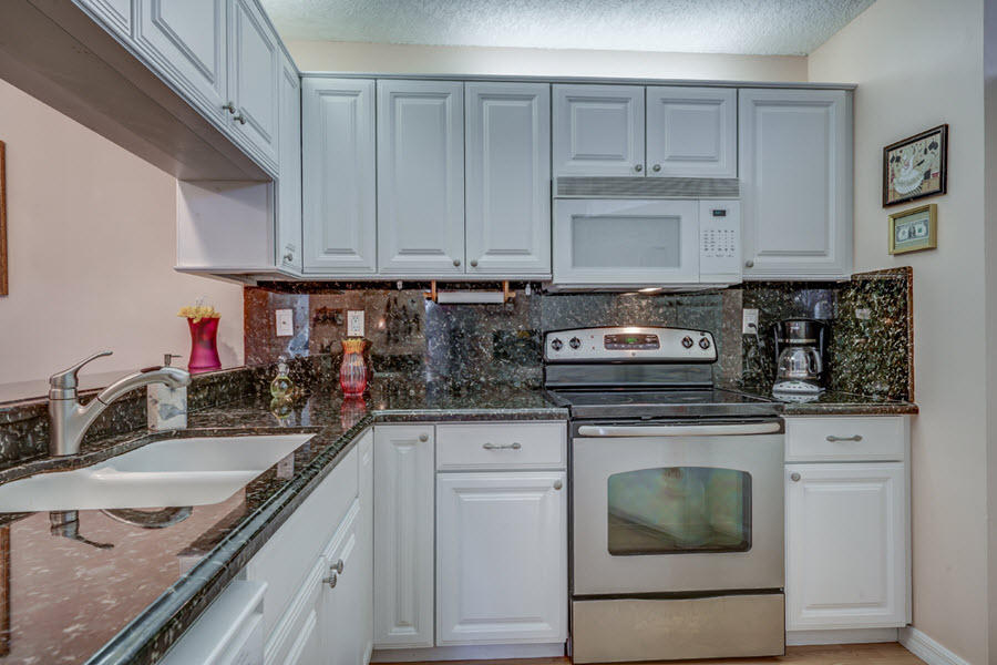 8134 Thames Boulevard, Unit C Boca Raton, FL 33433 - Photo 11 of 34 8134 Thames Blvd C (7)