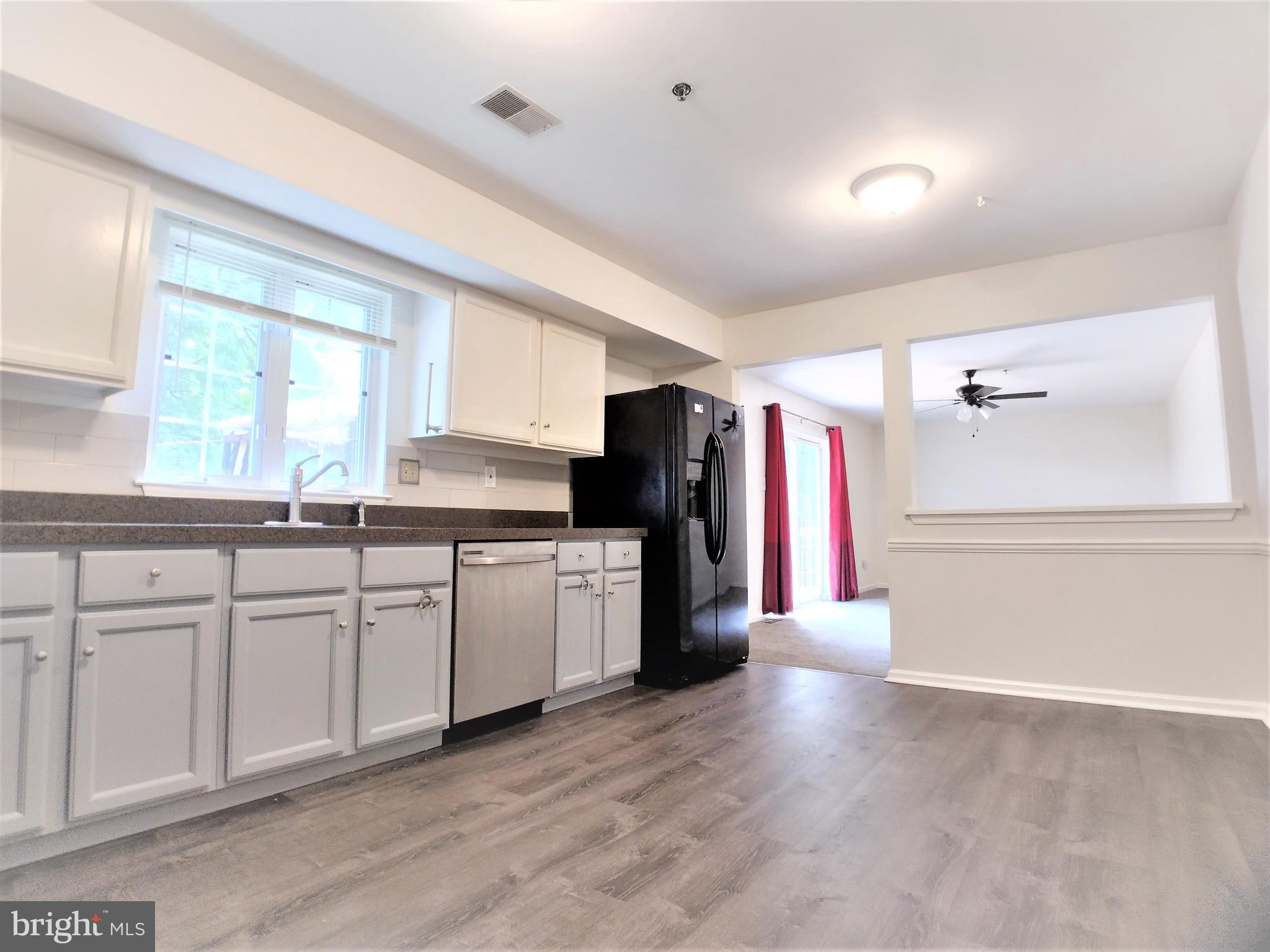 2715 Street Road Warrington, PA 18976 - Photo 3 of 38 laminate floors