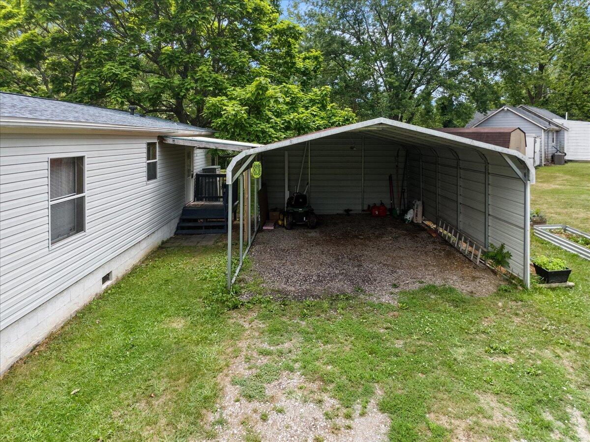 5583 Bradshaw Road Salem, VA 24153 - Photo 15 of 51 16-DJI_20260630142203_0016_D