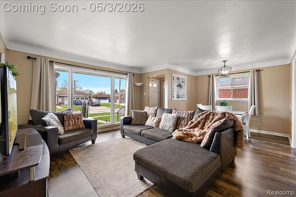 18241 Airport Road Fraser, MI 48026 - Photo 14 of 43