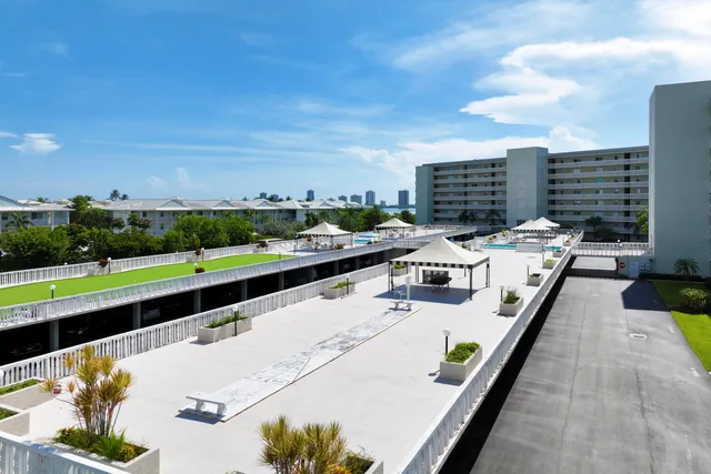a livingroom with furniture and a window