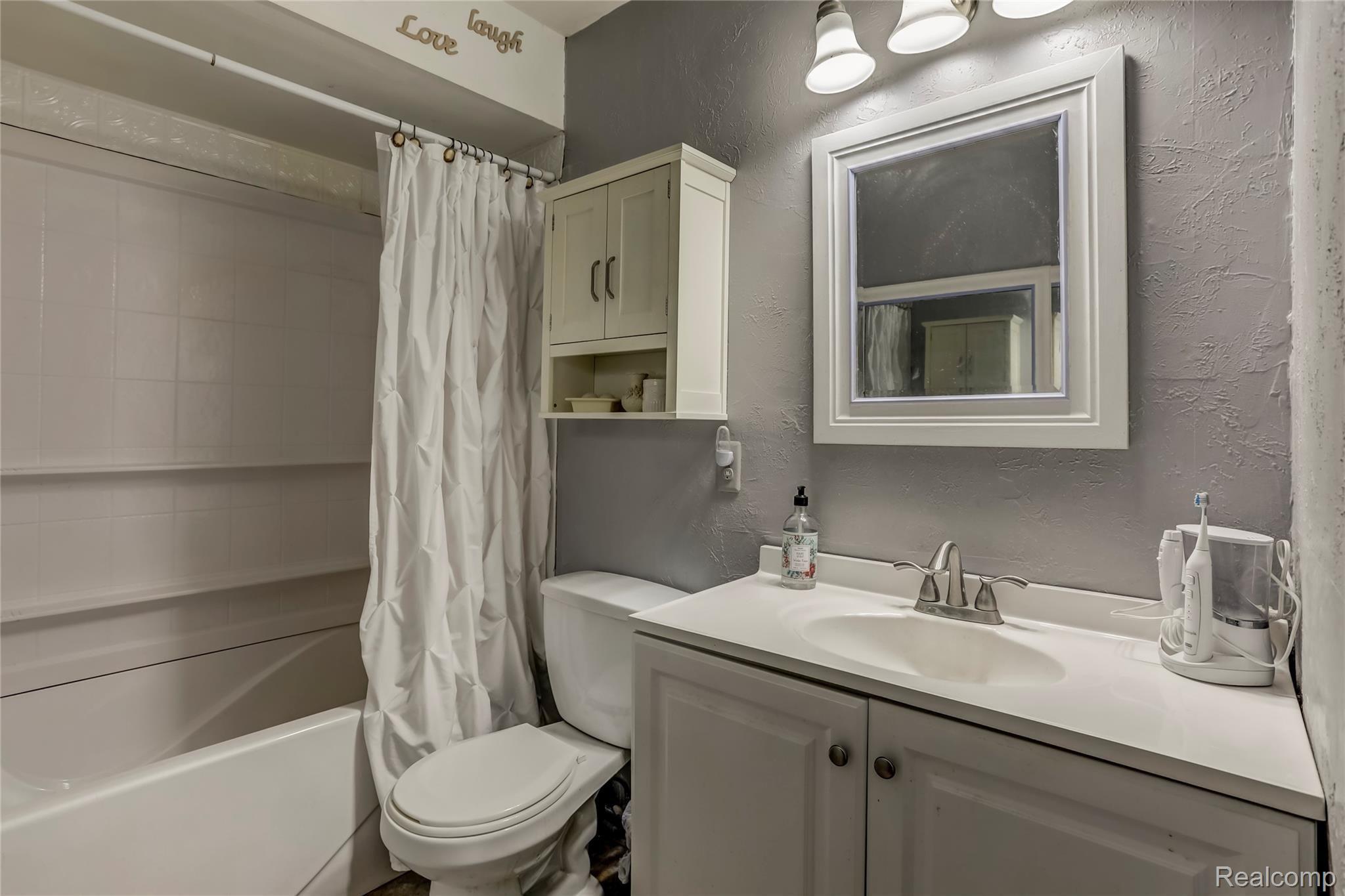 3417 North Washburn Road Davison, MI 48423 - Photo 18 of 31 3417 North Washburn Road, Davison, MI-18.jpg-FULL