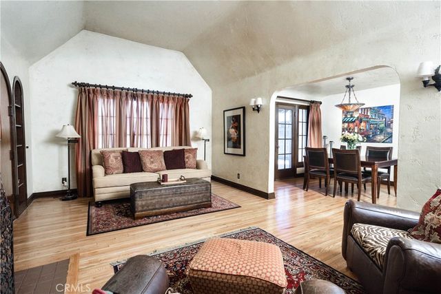 $1,325,000 | 920 Coronado Drive, Glendale, CA 91206