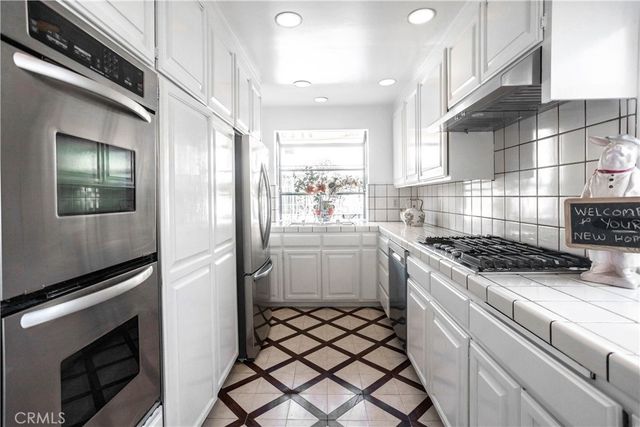 $1,325,000 | 920 Coronado Drive, Glendale, CA 91206