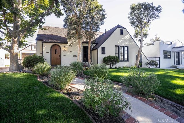 $1,325,000 | 920 Coronado Drive, Glendale, CA 91206