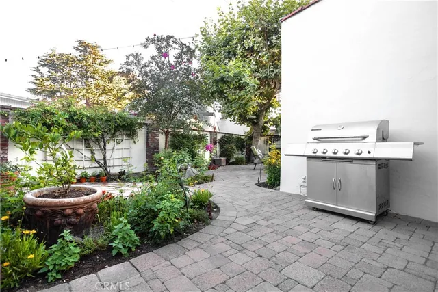 $1,325,000 | 920 Coronado Drive, Glendale, CA 91206