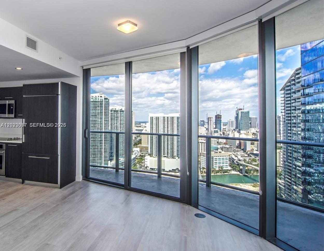 45 Southwest 9th Street, Unit 3501 Miami, FL 33130 - Photo 14 of 19