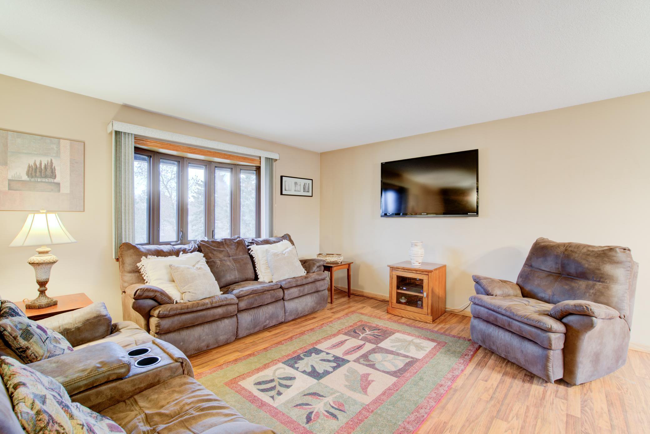 7106 Willow Road Maple Grove, MN 55369 - Photo 4 of 29 Gallery Image 4