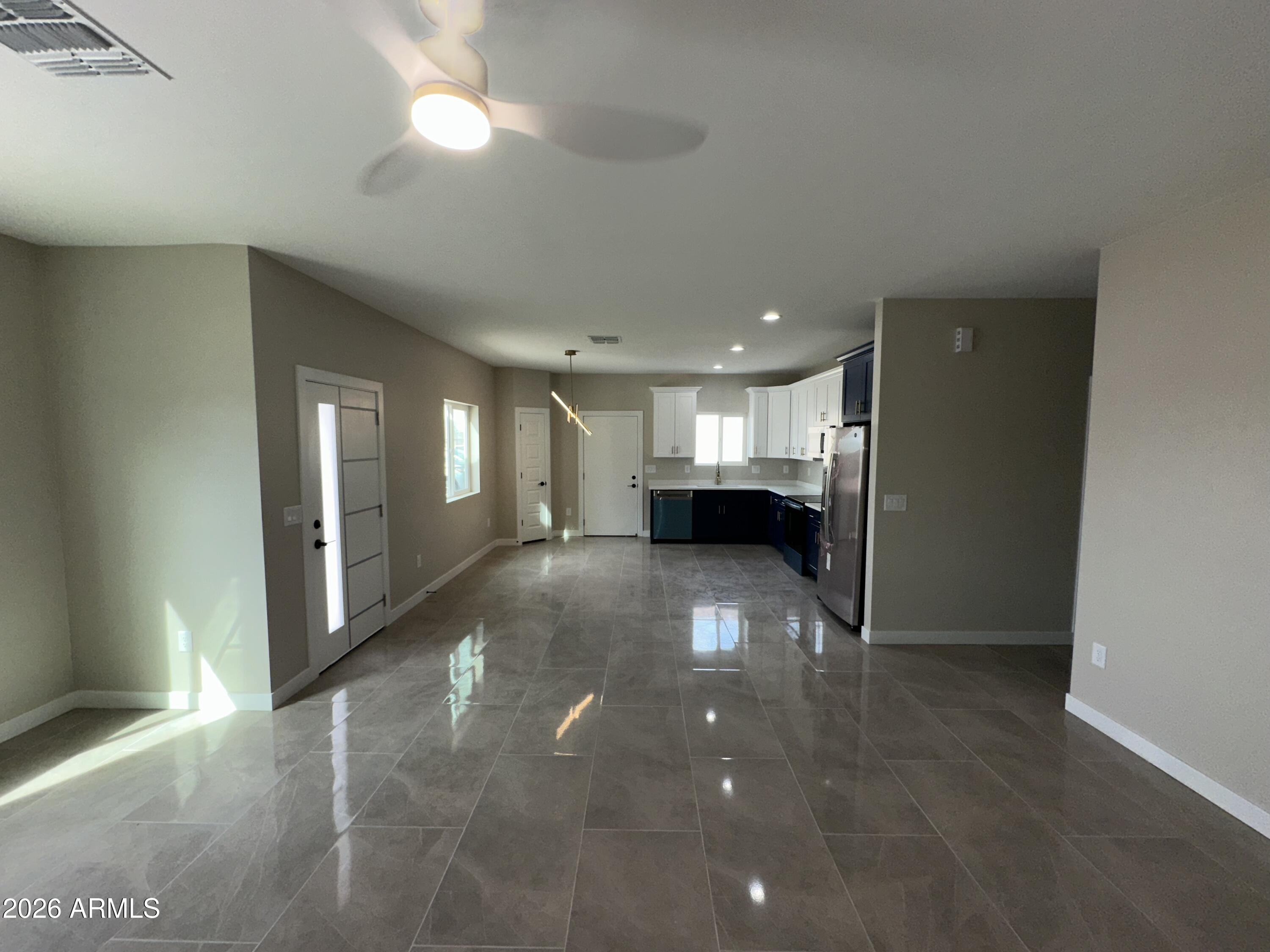 706 International Avenue Douglas, AZ 85607 - Photo 3 of 8 B695242A-ACCE-49A3-8E86-C42785E568F4