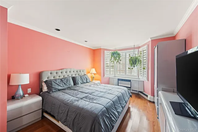 $750,000 | 12-35 Robin Lane, Unit UPPR | Bay Terrace