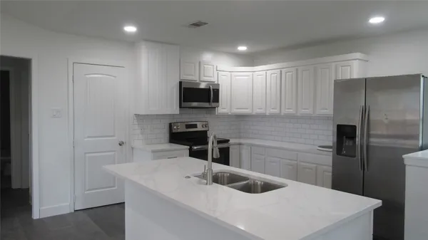 $2,200 | 365 Deep Woods Lane, Livingston, TX 77351