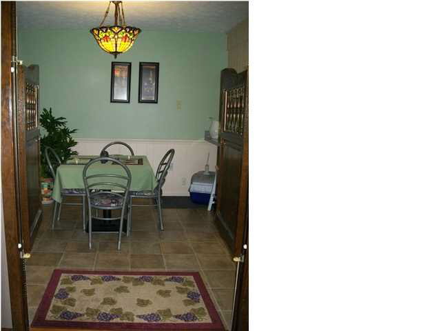 113 Scotland Road Clinton, MS 39056 - Photo 8 of 15 Breakfast Room has new light fixture