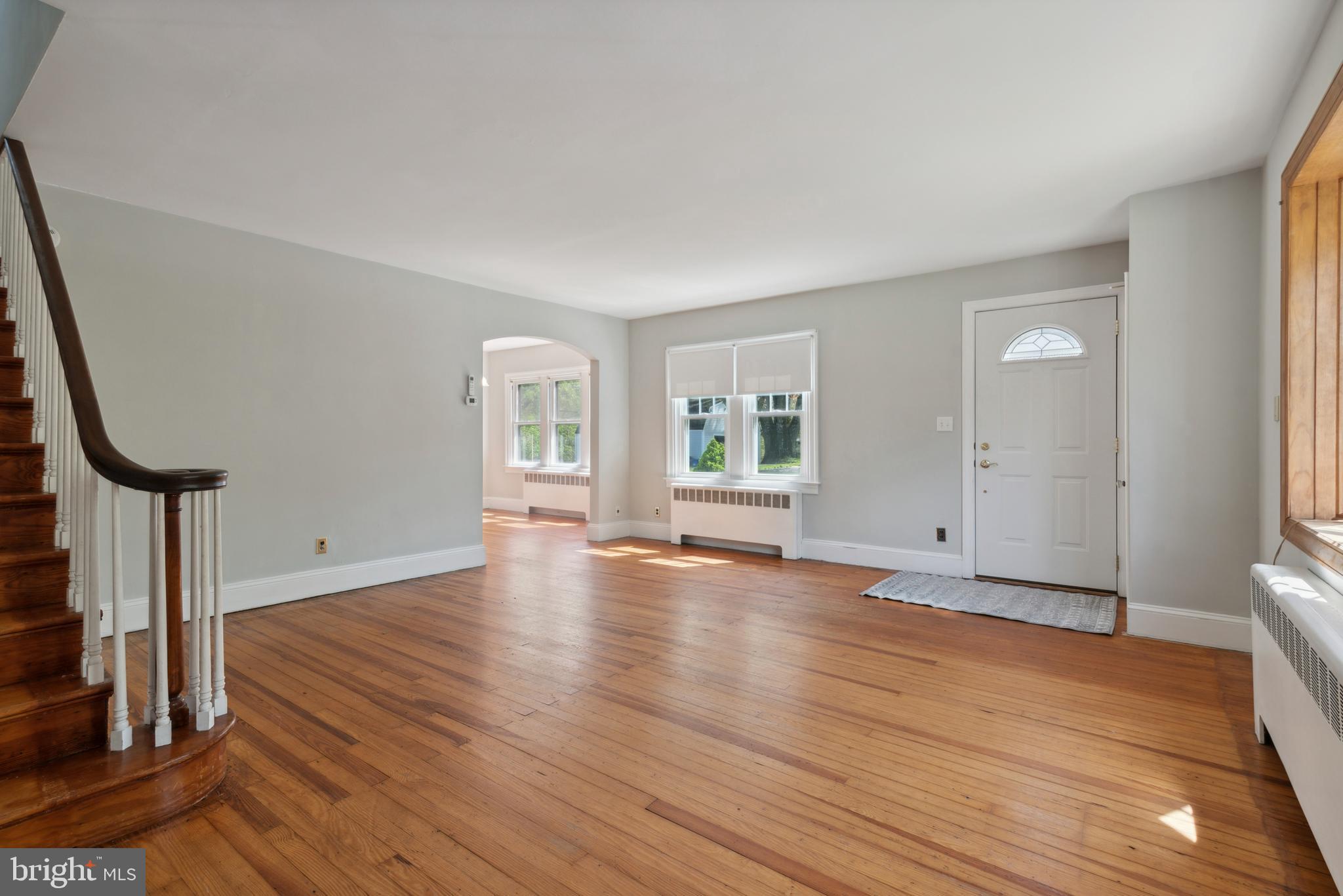329 West Knowlton Road Media, PA 19063 - Photo 7 of 15 Living Room