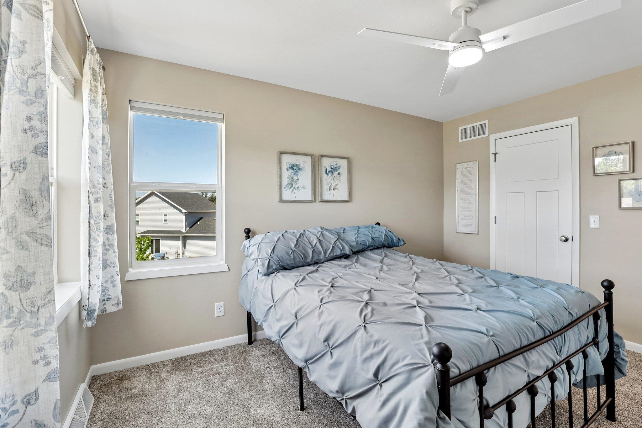 392 Campo Oregon, WI 53575 - Photo 26 of 63