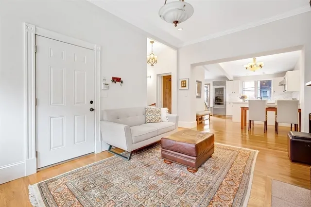 $6,000 | 5 Bond Street, Unit 1, Boston, MA 02118