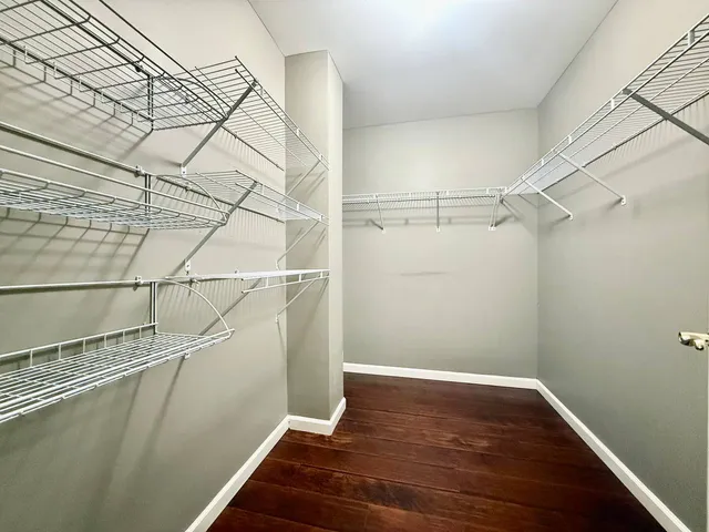 $3,100 | 433 Gloria Lane, Unit 433, Oswego, IL 60543