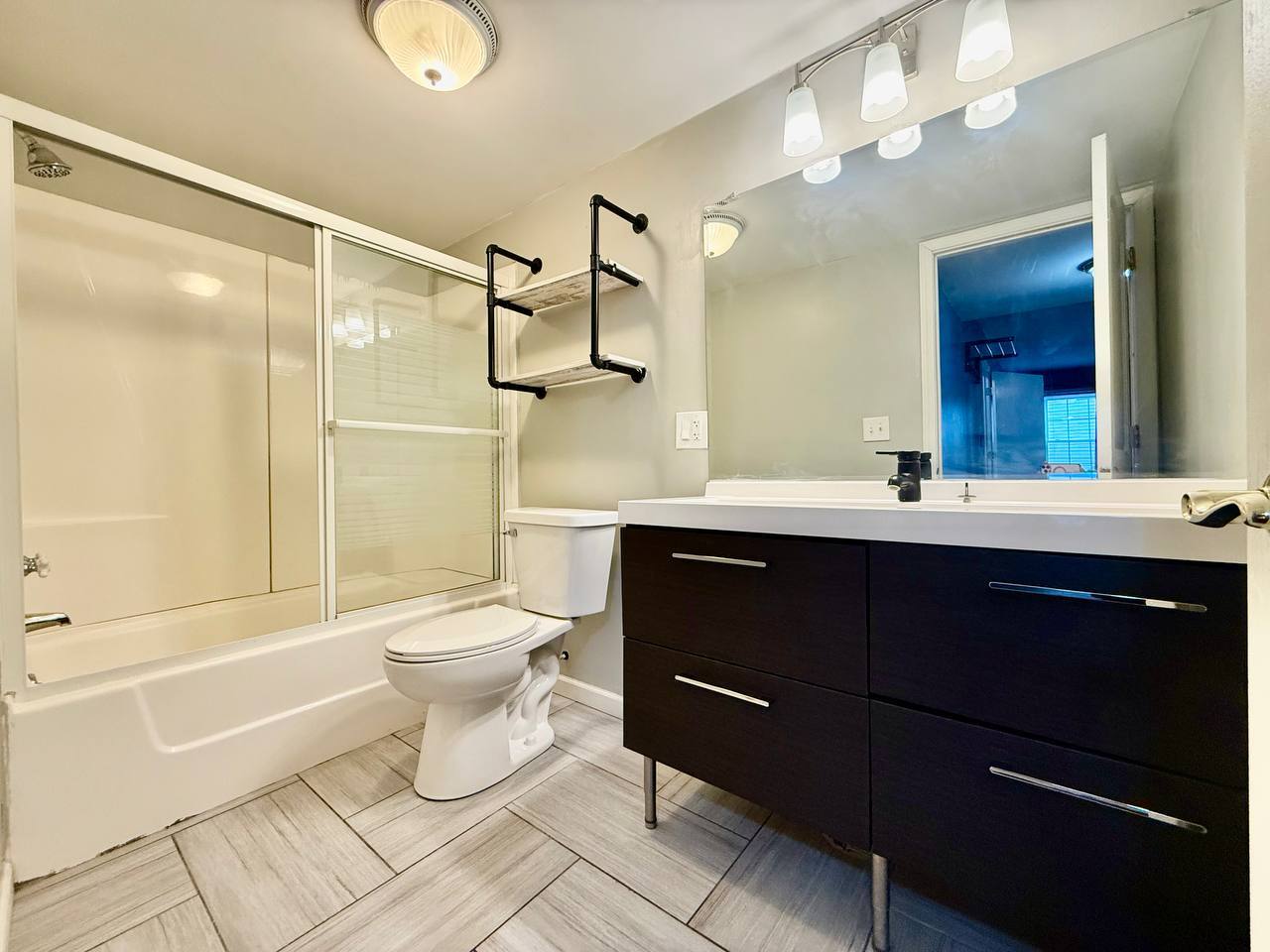 433 Gloria Lane, Unit 433 Oswego, IL 60543 - Photo 15 of 22