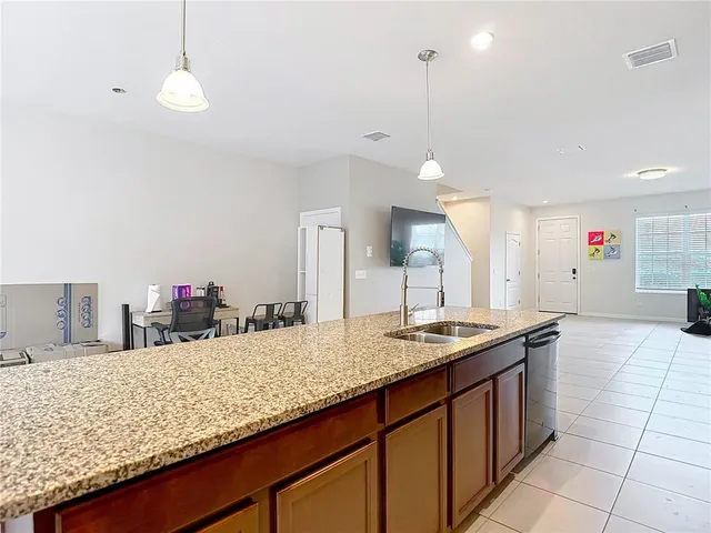 $2,600 | 2343 Pergola Way, Odessa, FL 33556