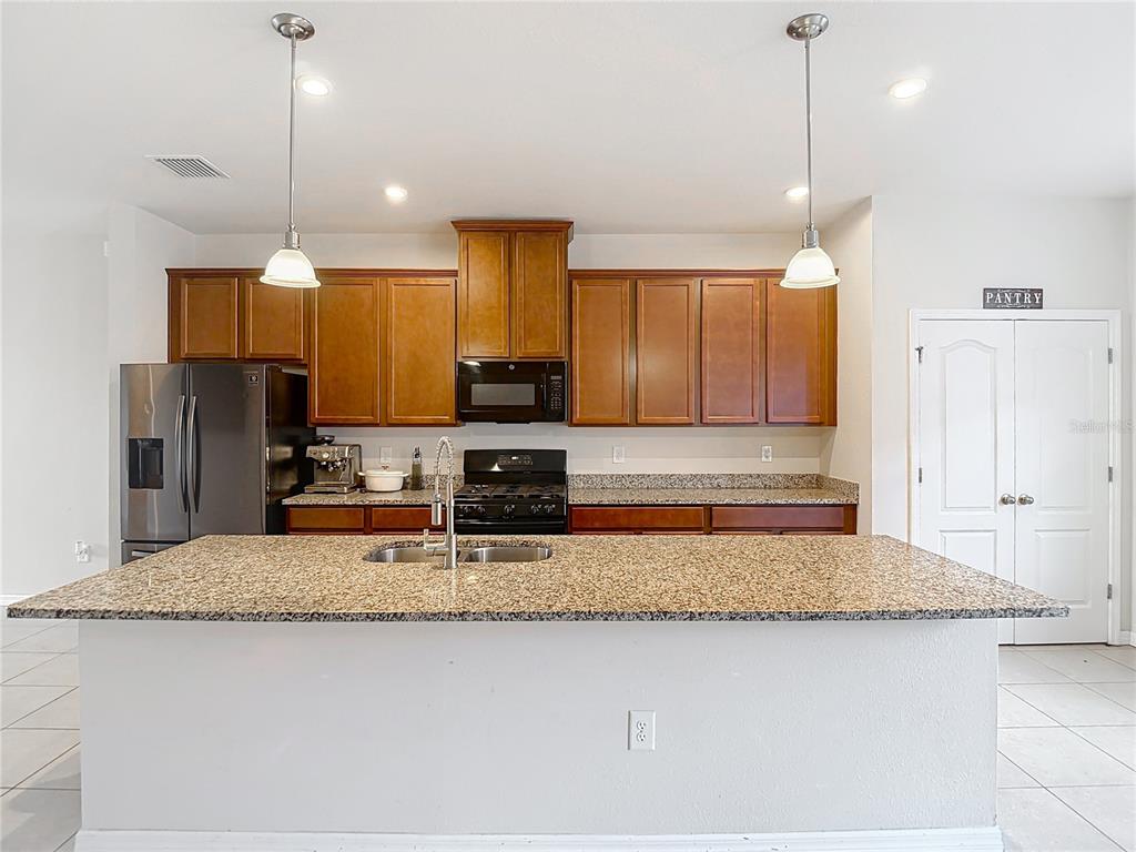 2343 Pergola Way Odessa, FL 33556 - Photo 14 of 45