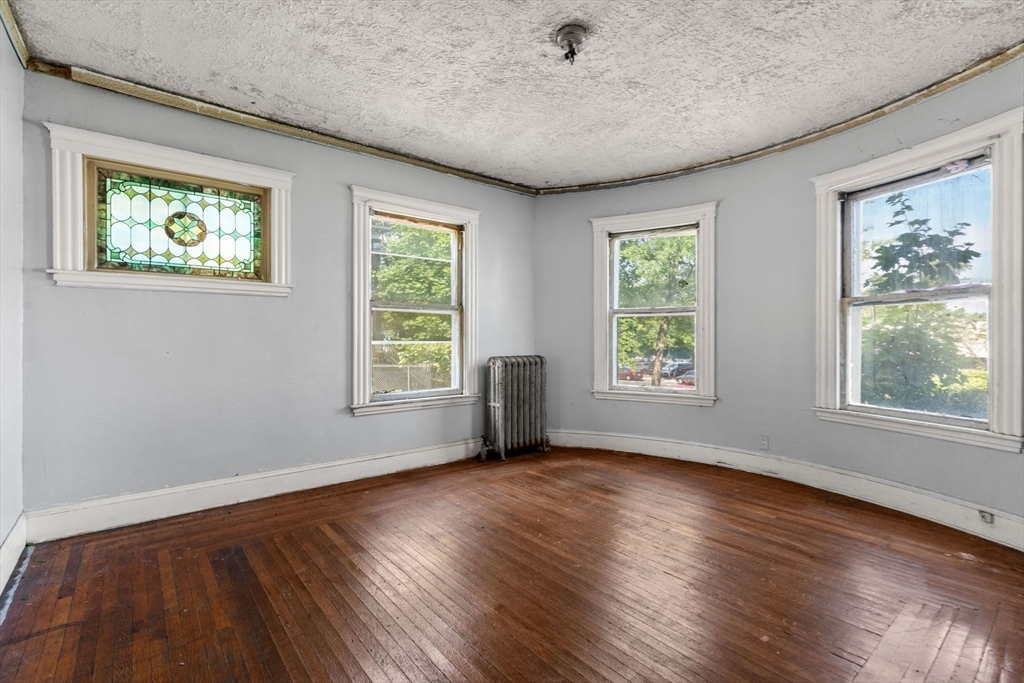 367 Columbia Road Boston, MA 02125 - Photo 8 of 35 Gallery Image 8