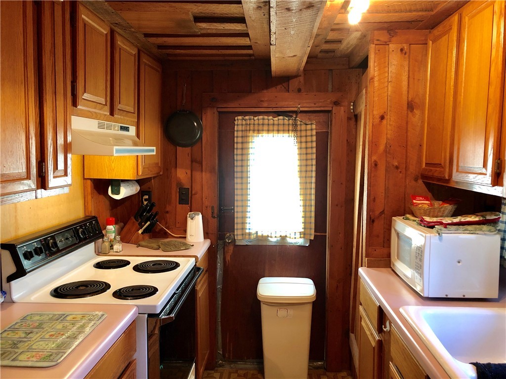 270 State Rd S-37-534 Salem, SC 29676 - Photo 14 of 45 Galley Style Kitchen