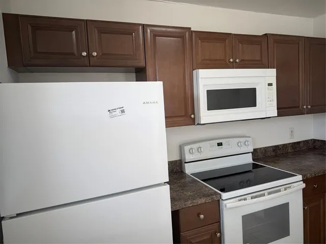 $1,850 | 10007 Winding Lake Road, Unit 204, Sunrise, FL 33351