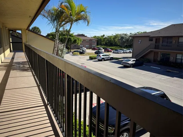 $1,850 | 10007 Winding Lake Road, Unit 204, Sunrise, FL 33351