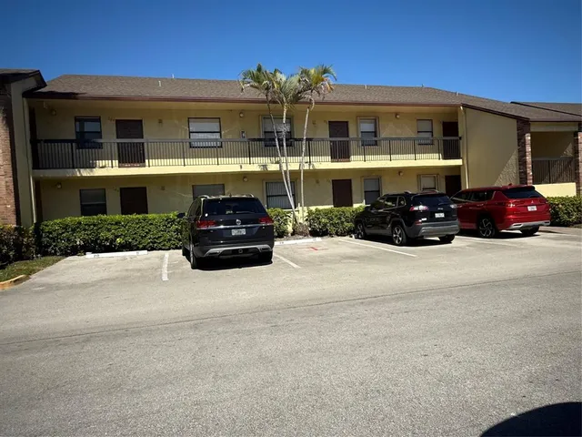 $1,850 | 10007 Winding Lake Road, Unit 204, Sunrise, FL 33351