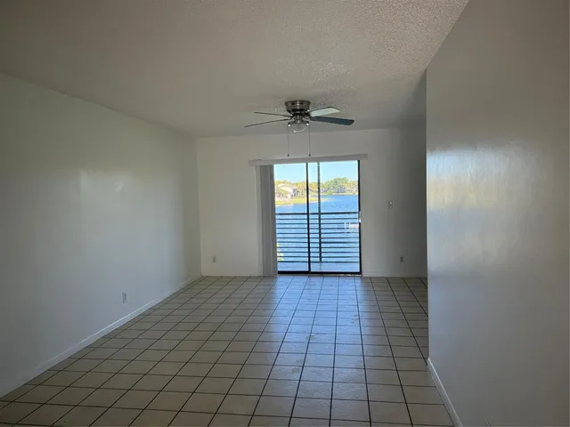 $1,850 | 10007 Winding Lake Road, Unit 204, Sunrise, FL 33351