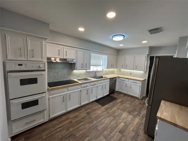 $340,000 | 1415 Corral Drive, Houston, TX 77090