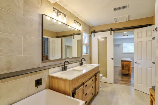 $340,000 | 1415 Corral Drive, Houston, TX 77090