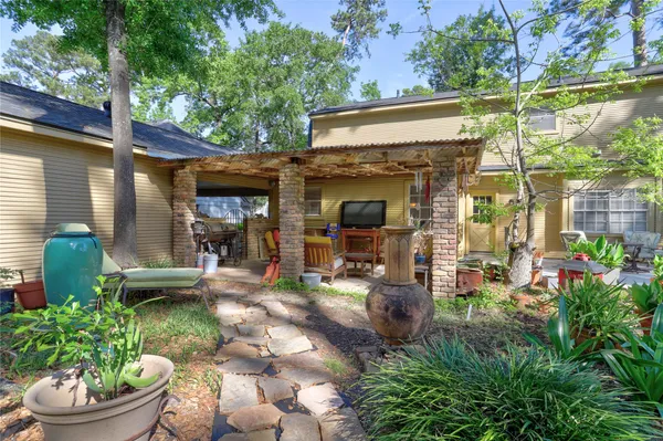 $340,000 | 1415 Corral Drive, Houston, TX 77090