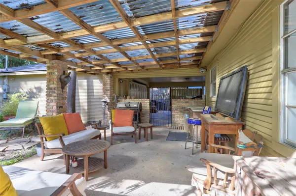 $340,000 | 1415 Corral Drive, Houston, TX 77090