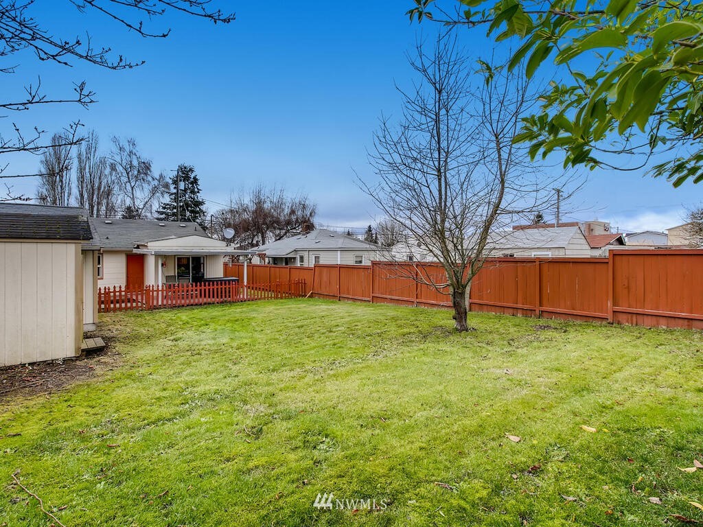623 South Rochester Street Tacoma, WA 98465 - Photo 16 of 19