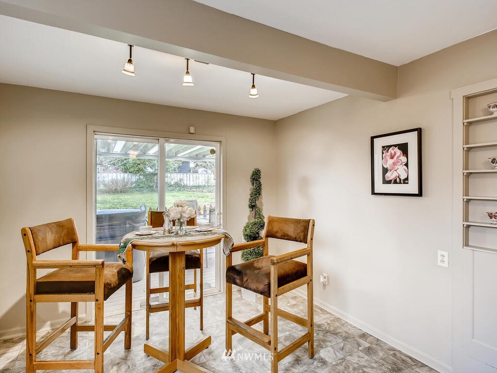 623 South Rochester Street Tacoma, WA 98465 - Photo 5 of 19