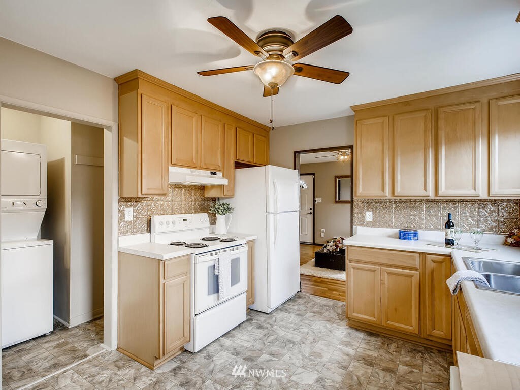 623 South Rochester Street Tacoma, WA 98465 - Photo 7 of 19
