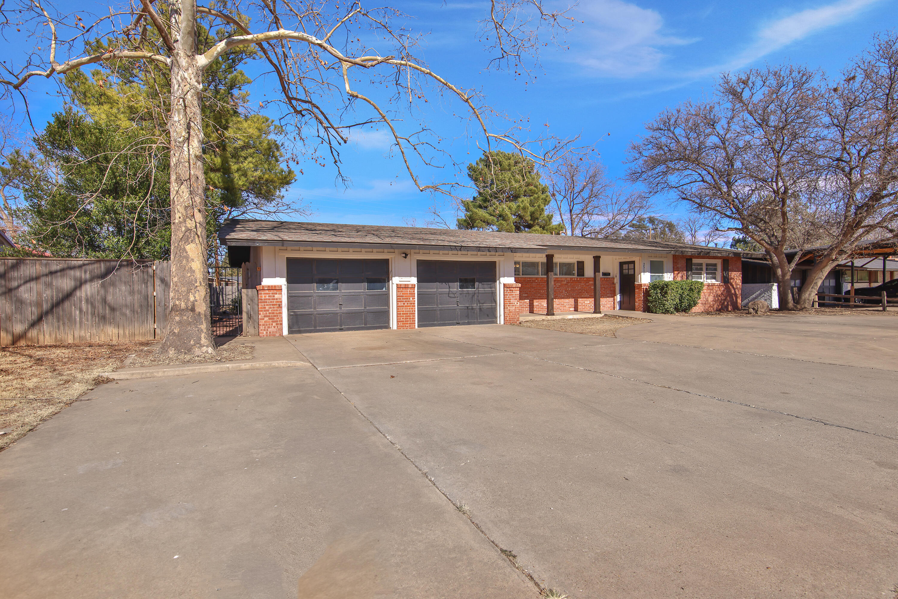 2510 58th Street Lubbock, TX 79413 - Photo 2 of 34 1L1A9235