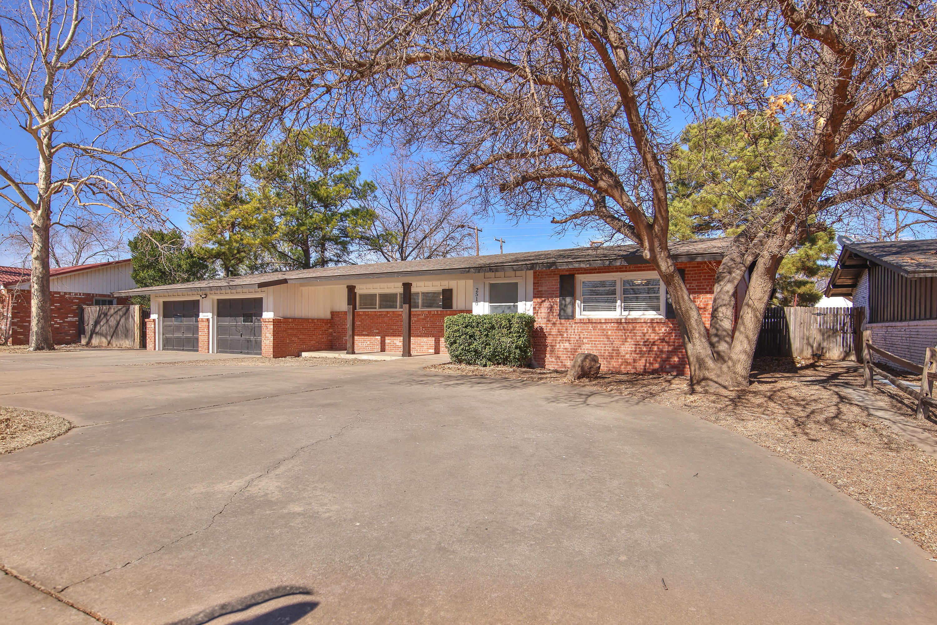 2510 58th Street Lubbock, TX 79413 - Photo 3 of 34 1L1A9237
